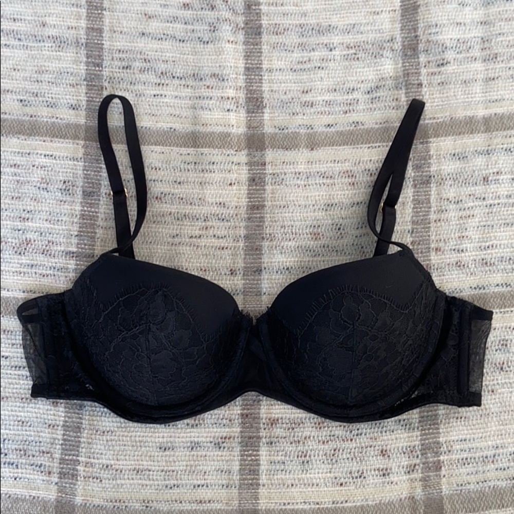 Victoria’s Secret Very Sexy Uplift Balconnet Bra